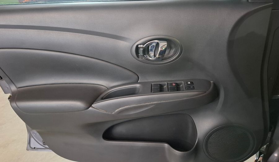 Nissan Versa 1.6 EXCLUSIVE CVT Sedan 2020