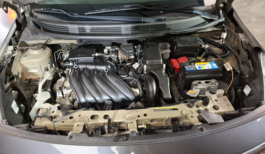 Nissan Versa 1.6 EXCLUSIVE CVT Sedan 2020
