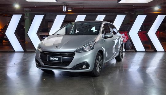 Peugeot • 208