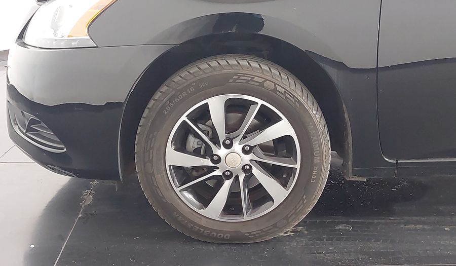 Nissan Sentra 2.0 SV CVT Sedan 2016
