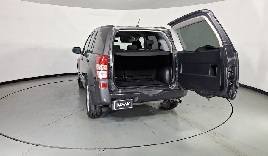 Suzuki Grand Vitara 2.4 L4 GL AT Suv 2013