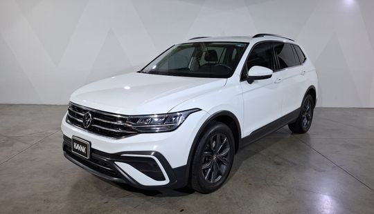 Volkswagen • Tiguan