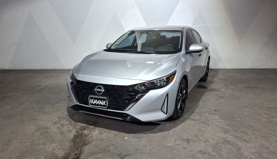 Nissan • Sentra