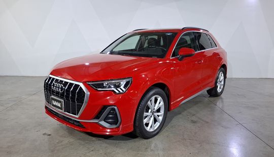 Audi • Q3
