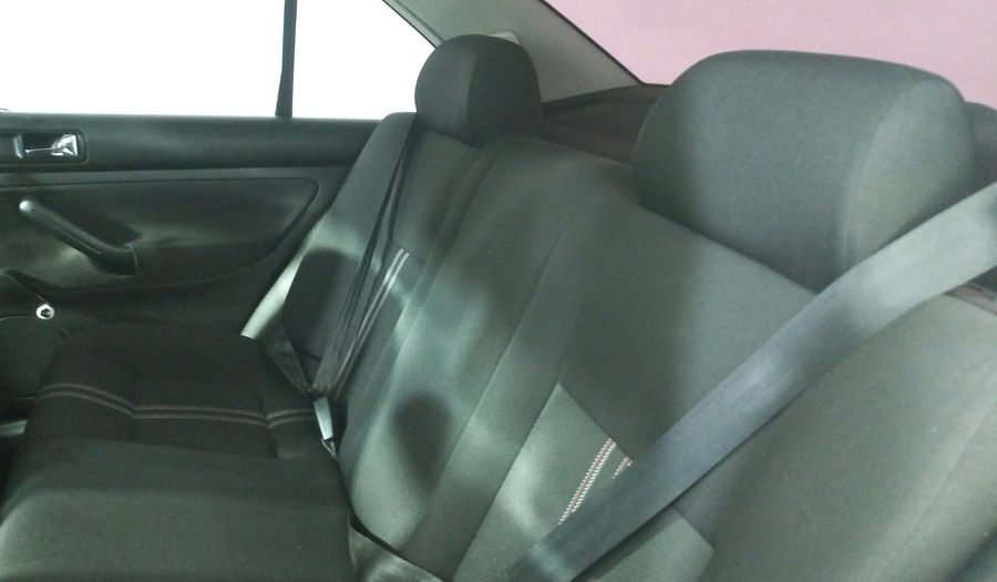 Volkswagen Jetta Clasico 2.0 CL TEAM TIPTRONIC Sedan 2013