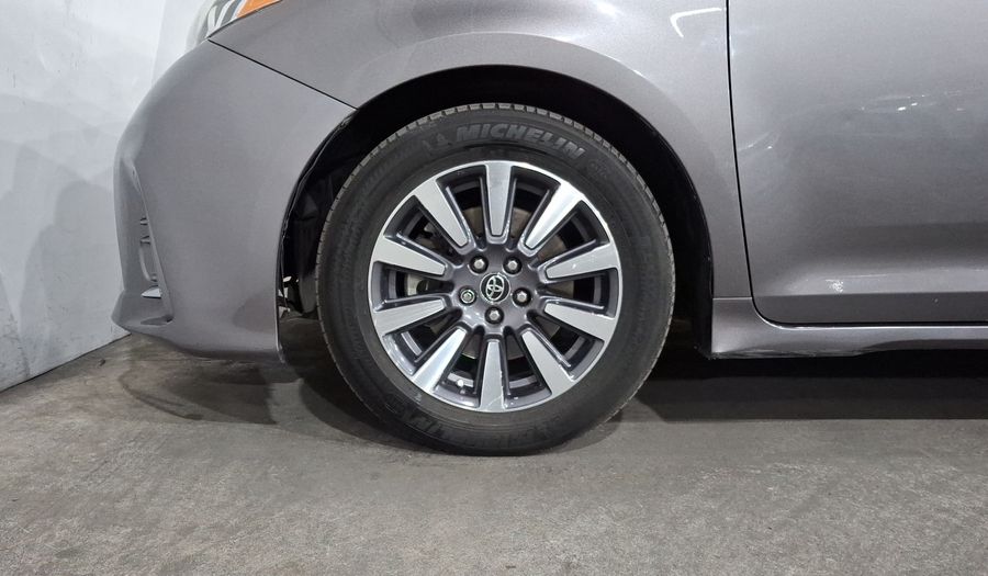 Toyota Sienna 3.5 LIMITED AUTO Minivan 2019