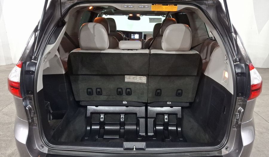 Toyota Sienna 3.5 LIMITED AUTO Minivan 2019