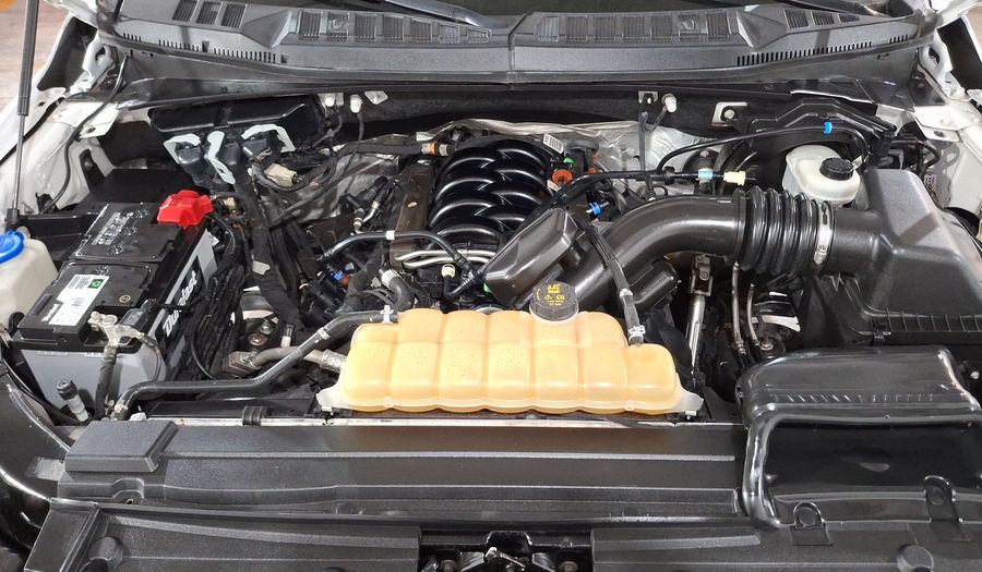 Ford F-150 5.0 V8 XL CREW CAB AUTO 4WD Pickup 2019