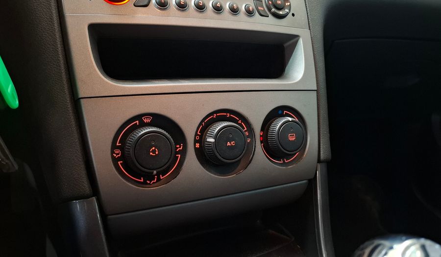 Peugeot 408 2.0 16V ALLURE Sedan 2013