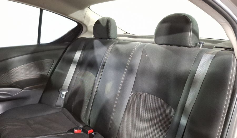 Nissan Versa 1.6 ADVANCE TA AC Sedan 2015