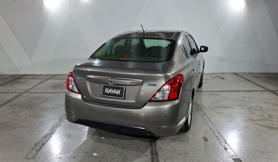 Nissan Versa 1.6 ADVANCE TA AC Sedan 2015