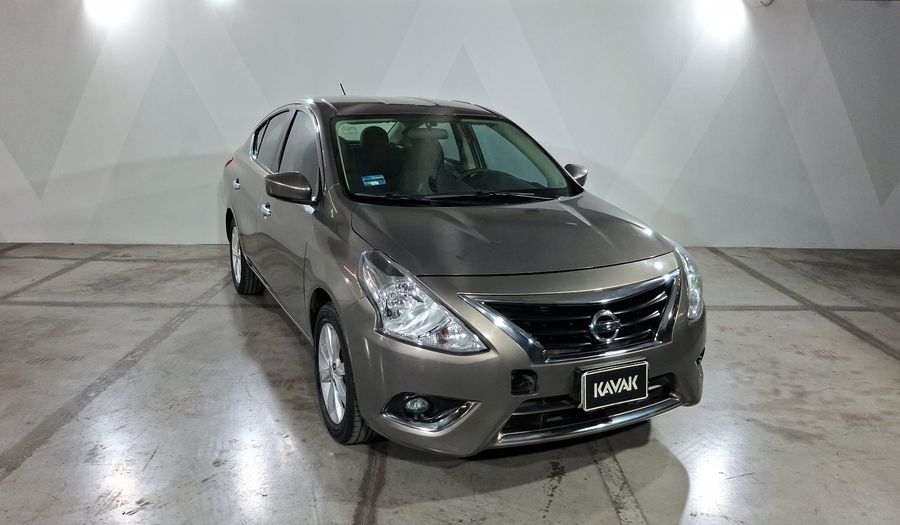 Nissan Versa 1.6 ADVANCE TA AC Sedan 2015