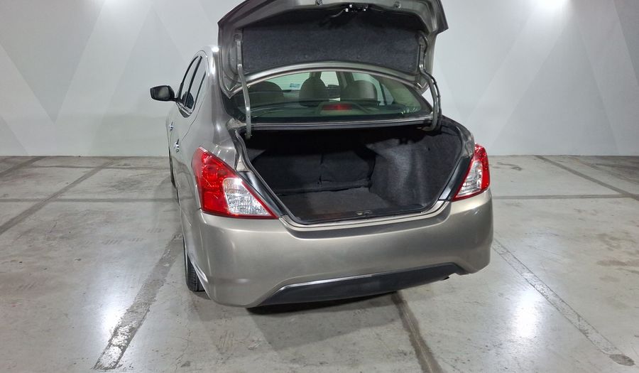 Nissan Versa 1.6 ADVANCE TA AC Sedan 2015