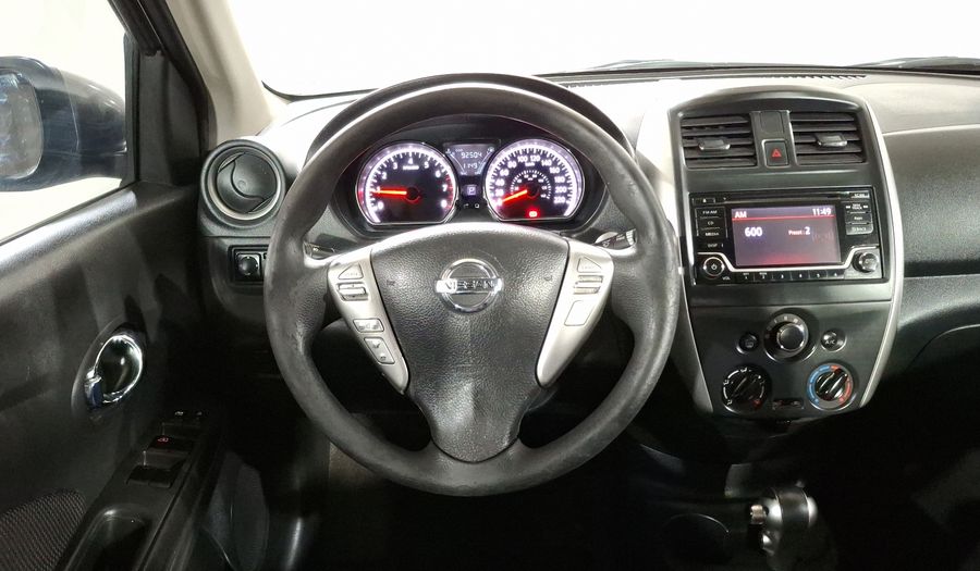 Nissan Versa 1.6 ADVANCE TA AC Sedan 2015
