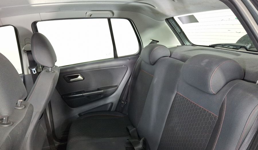 Volkswagen Crossfox 1.6 CROSSFOX BASE MT Hatchback 2014
