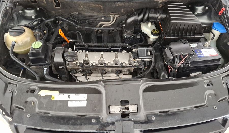 Volkswagen Crossfox 1.6 CROSSFOX BASE MT Hatchback 2014
