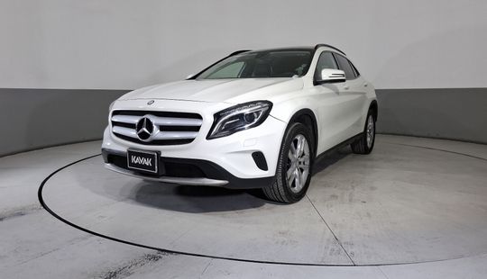 Mercedes Benz • Clase GLA