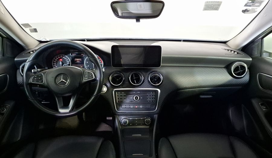 Mercedes Benz Clase Gla 1.6 GLA 180 CGI Suv 2017