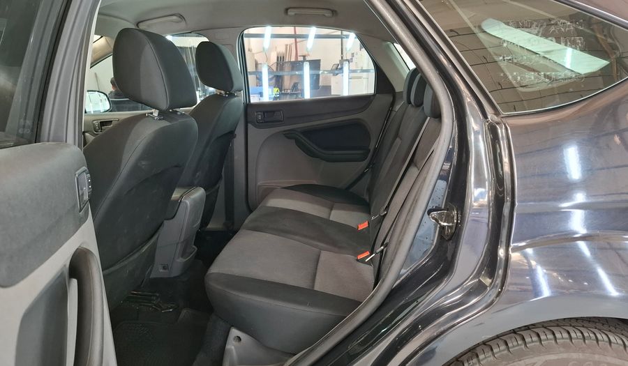 Ford Focus Ii 1.8TDCI TREND PLUS Hatchback 2011
