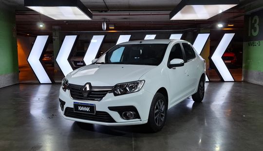 Renault • Logan