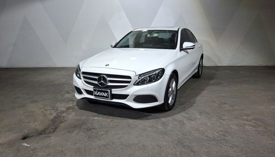 Mercedes Benz • Clase C