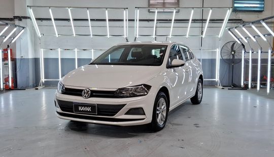 Volkswagen • Polo