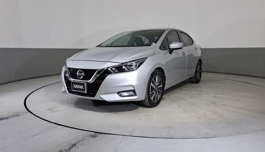 Nissan • Versa