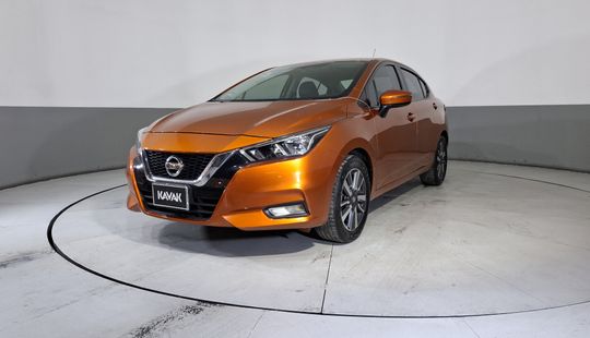 Nissan • Versa