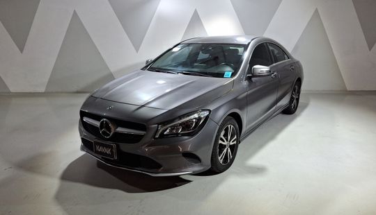 Mercedes Benz • Clase CLA