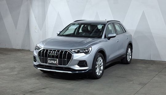 Audi • Q3
