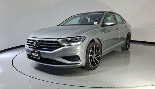 Volkswagen • Jetta