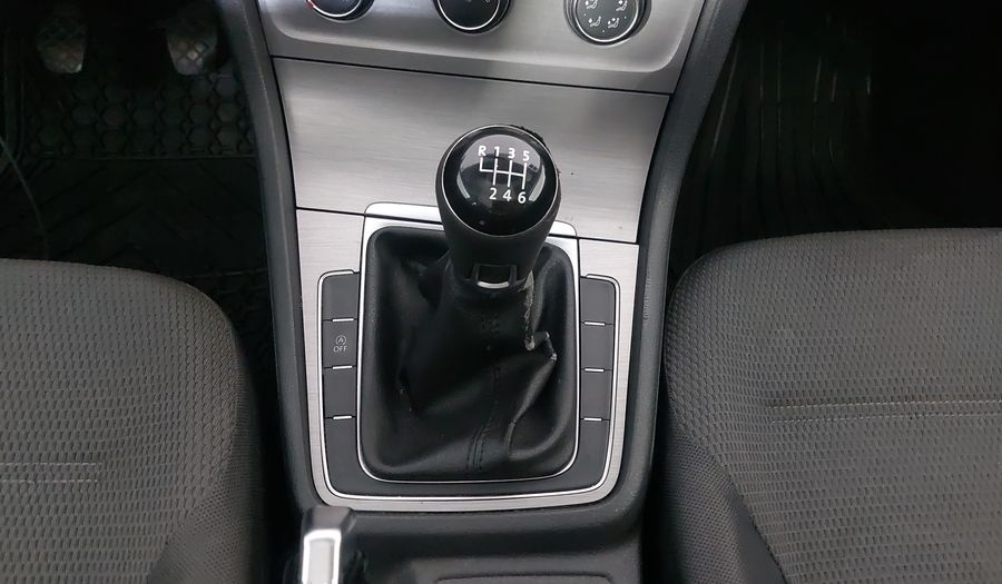 Volkswagen Golf 1.4 TRENDLINE MT Hatchback 2016