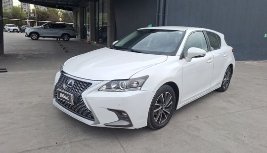 Lexus • CT200H