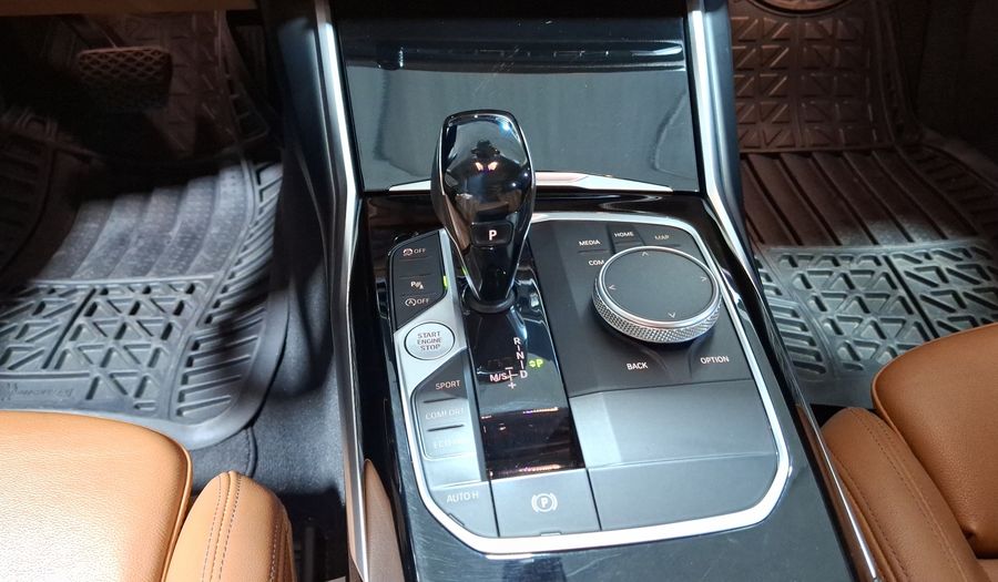 Bmw Serie 3 2.0 330I AUTO Sedan 2021