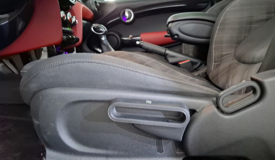 Mini Cooper 1.5 COOPER CHILI AT Hatchback 2016