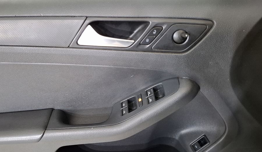 Volkswagen Jetta 2.0 MT Sedan 2016