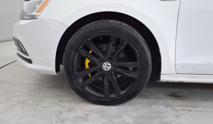 Volkswagen Jetta 2.0 MT Sedan 2016