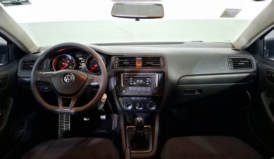 Volkswagen Jetta 2.0 MT Sedan 2016