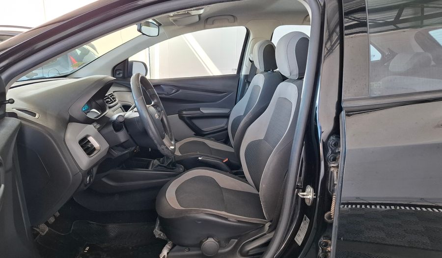 Chevrolet Onix 1.4 LT Hatchback 2016