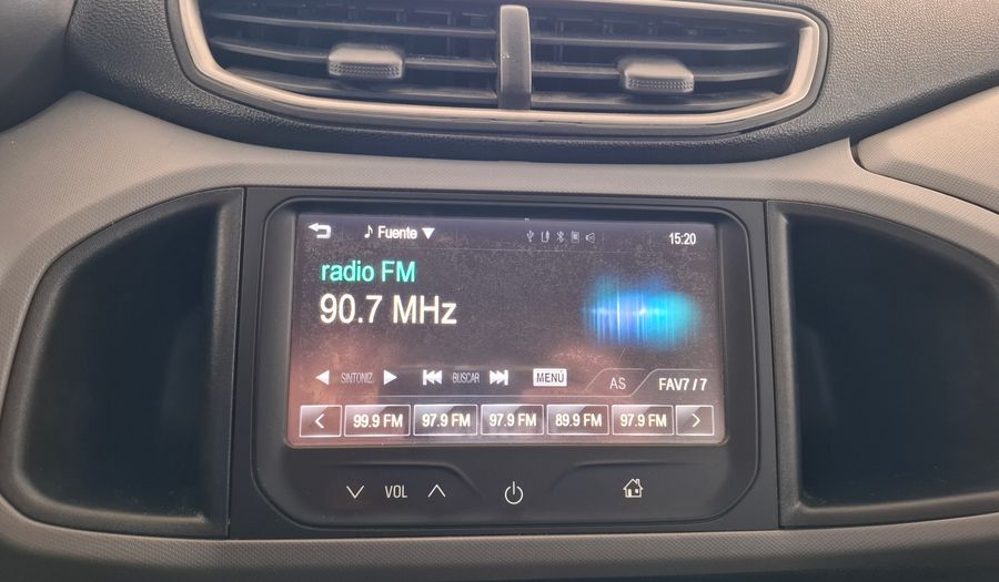 Chevrolet Onix 1.4 LT Hatchback 2016