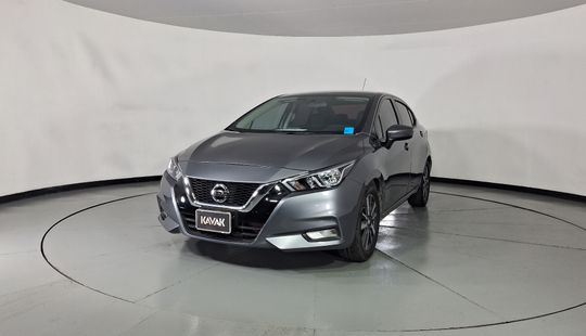 Nissan • Versa