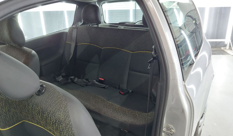 Renault Clio 1.1 CONFORT PLUS Hatchback 2014