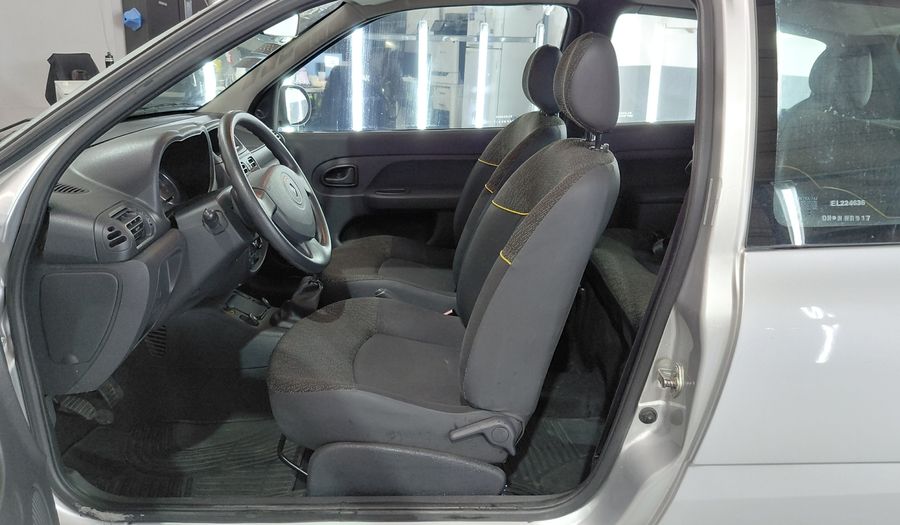 Renault Clio 1.1 CONFORT PLUS Hatchback 2014