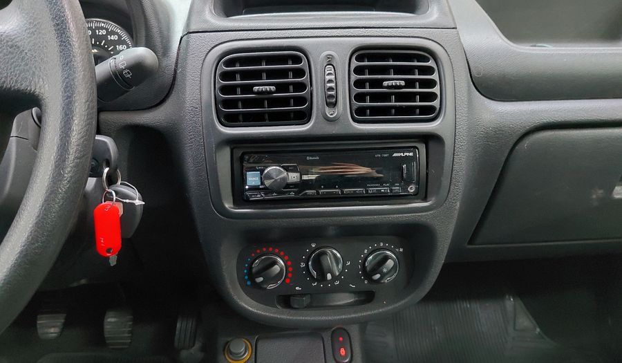 Renault Clio 1.1 CONFORT PLUS Hatchback 2014