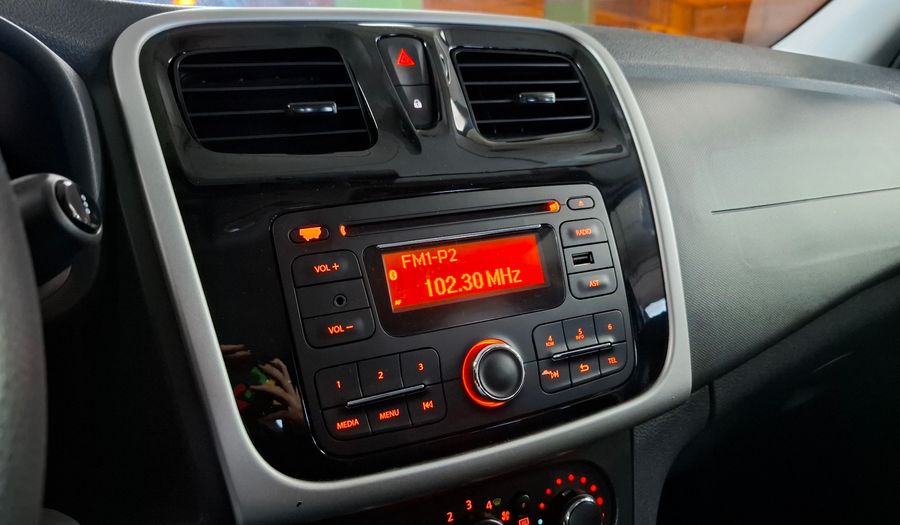 Renault Sandero 1.6 EXPRESSION PACK PH2 Hatchback 2015