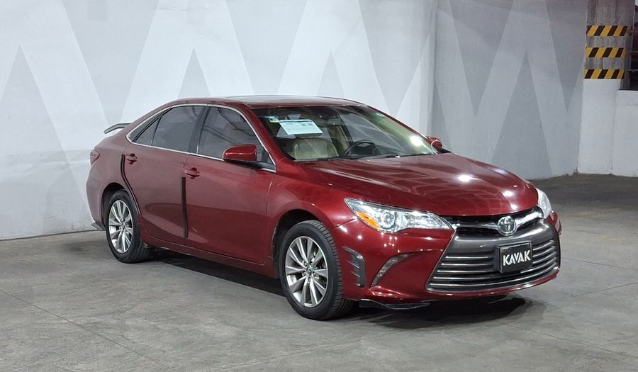 Toyota Camry 2.5 XLE NAVI L4 AT Sedan 2017