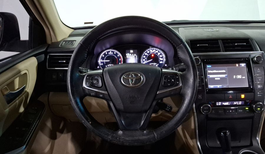 Toyota Camry 2.5 XLE NAVI L4 AT Sedan 2017