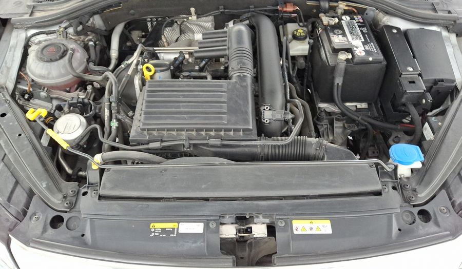Volkswagen Jetta 1.4 TRENDLINE AUTO Sedan 2020
