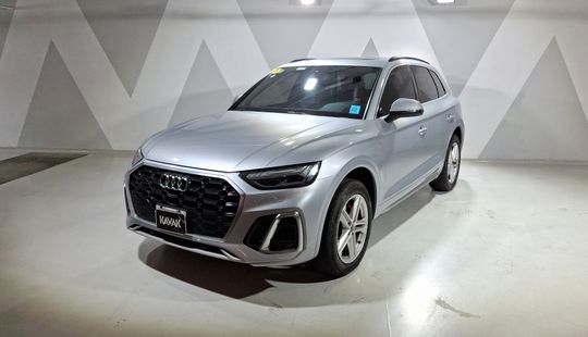 Audi • Q5