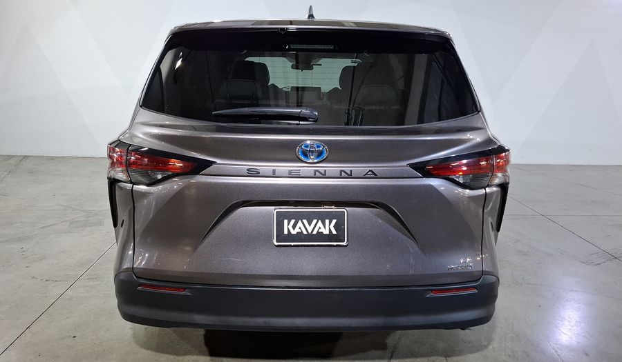 Toyota Sienna 2.5 HEV LE AUTO Minivan 2022